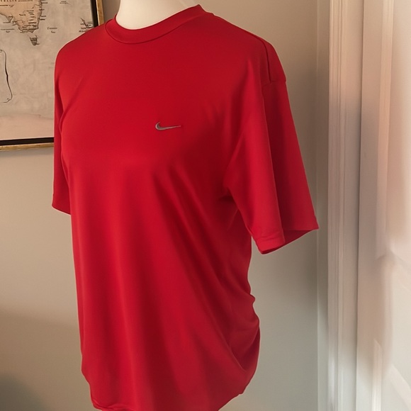 Men’s Nike Red Dri Fit Shirt - Picture 2 of 7